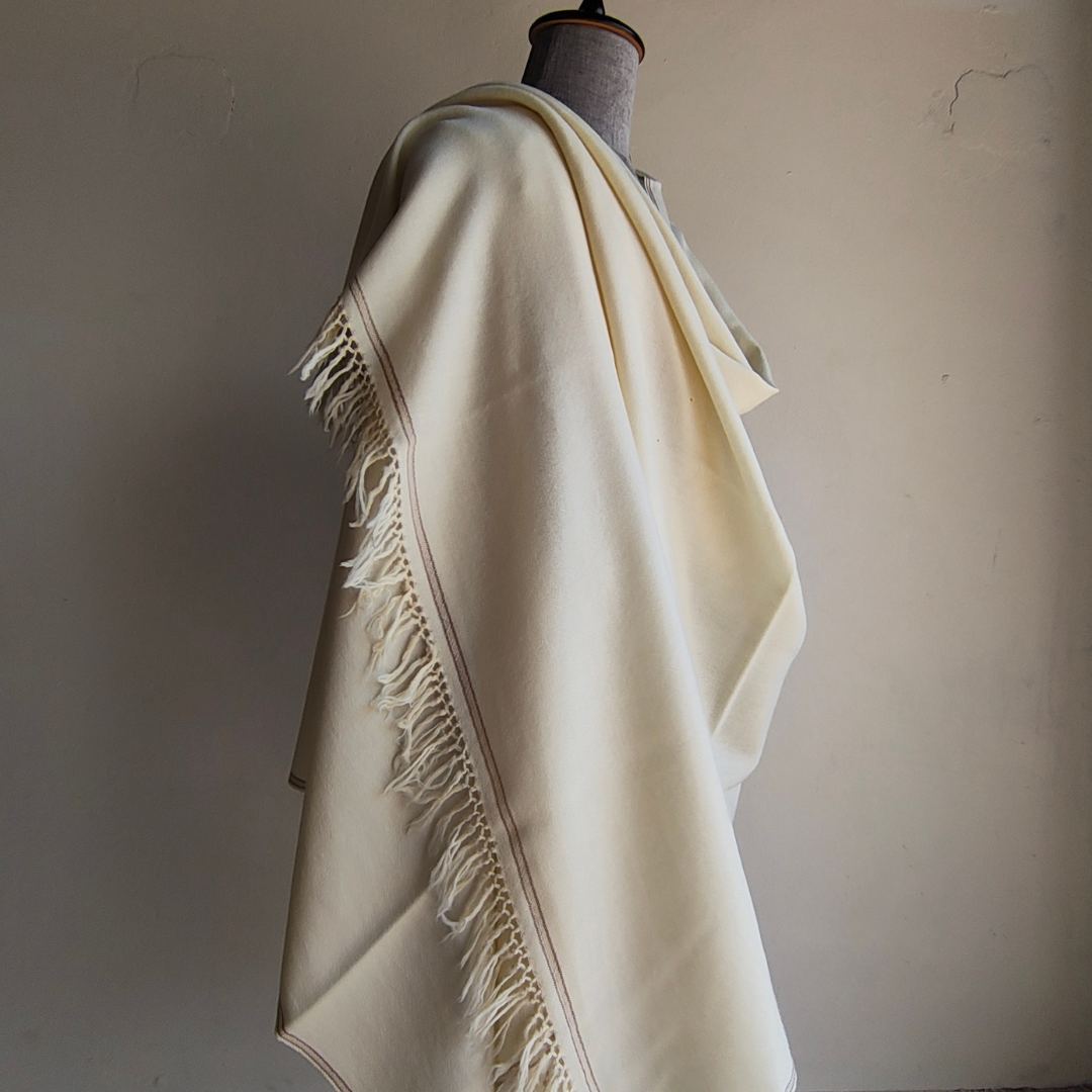Mens Pure Woolen Kanni Shawl Cream
