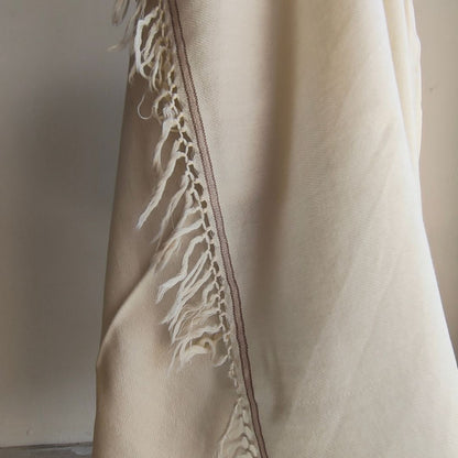 Mens Pure Woolen Kanni Shawl Cream