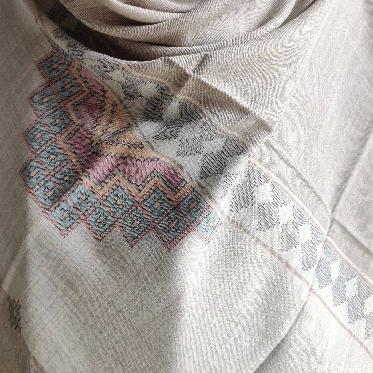 Hand Woven Pure Merino Wool Kullu Shawl