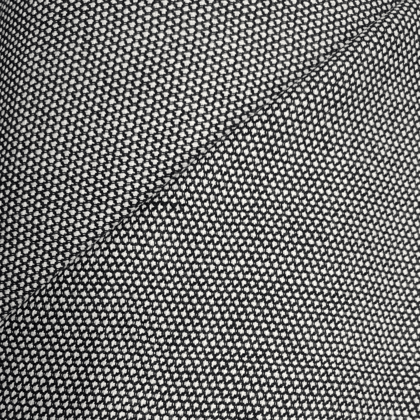 Hand Woven Pure Wool Honeycomb Shirt Fabric (2mtr)