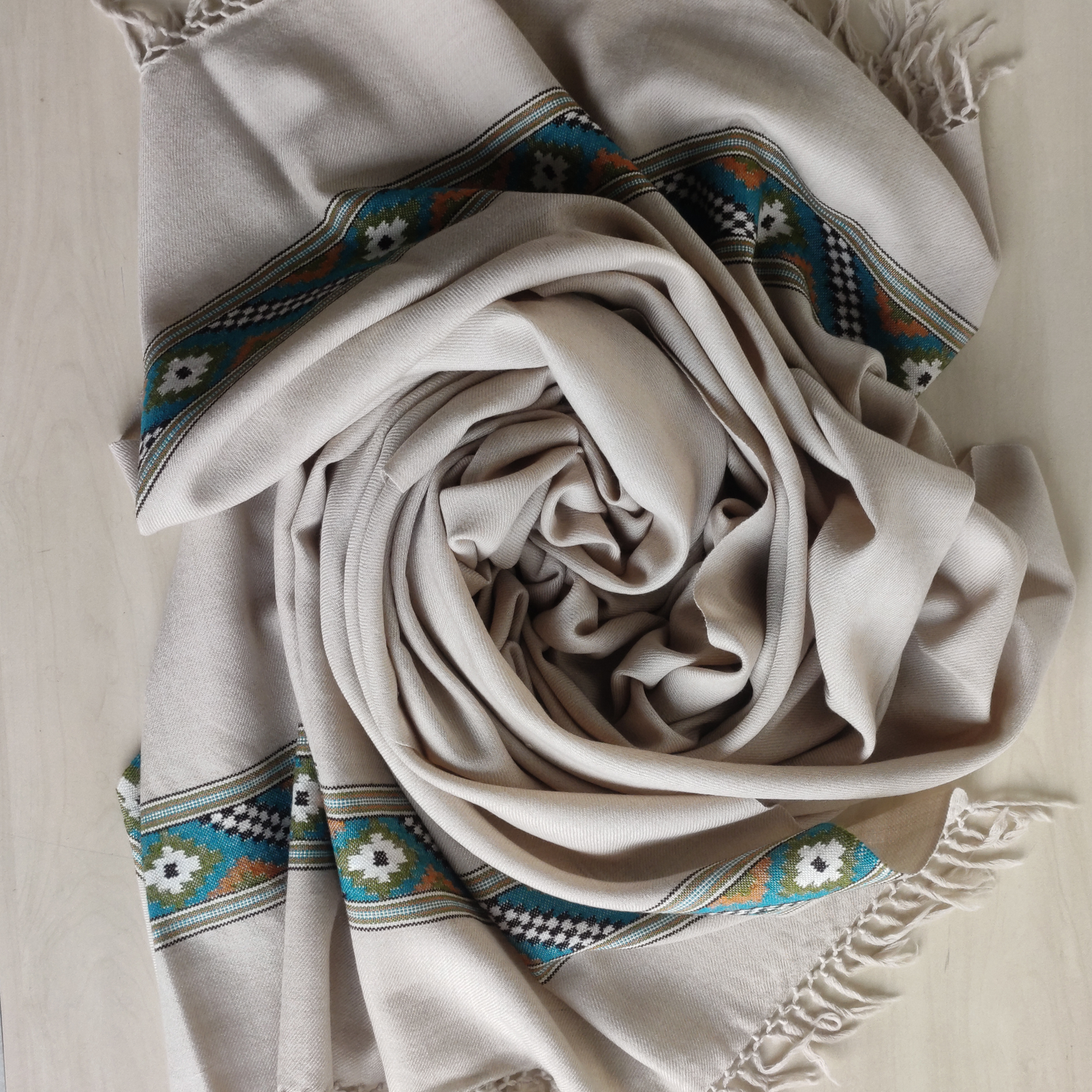 Hand Woven Pure Merino Wool Kullu Shawl-Beige