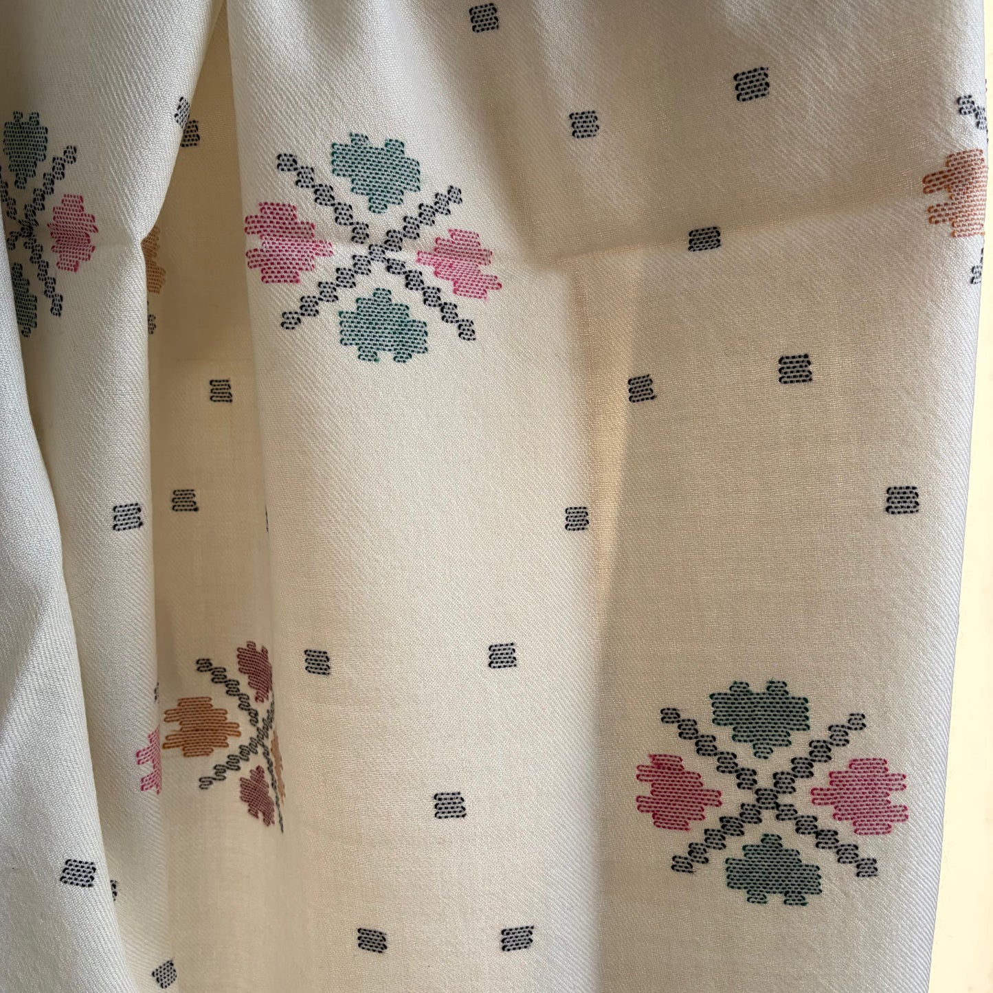 Handloom Pure Merino Wool Shawl (off white)