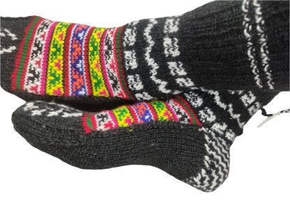 SOCKS CASHMILON (DESIGN PATTREN AND COLOUR MAY VARY)