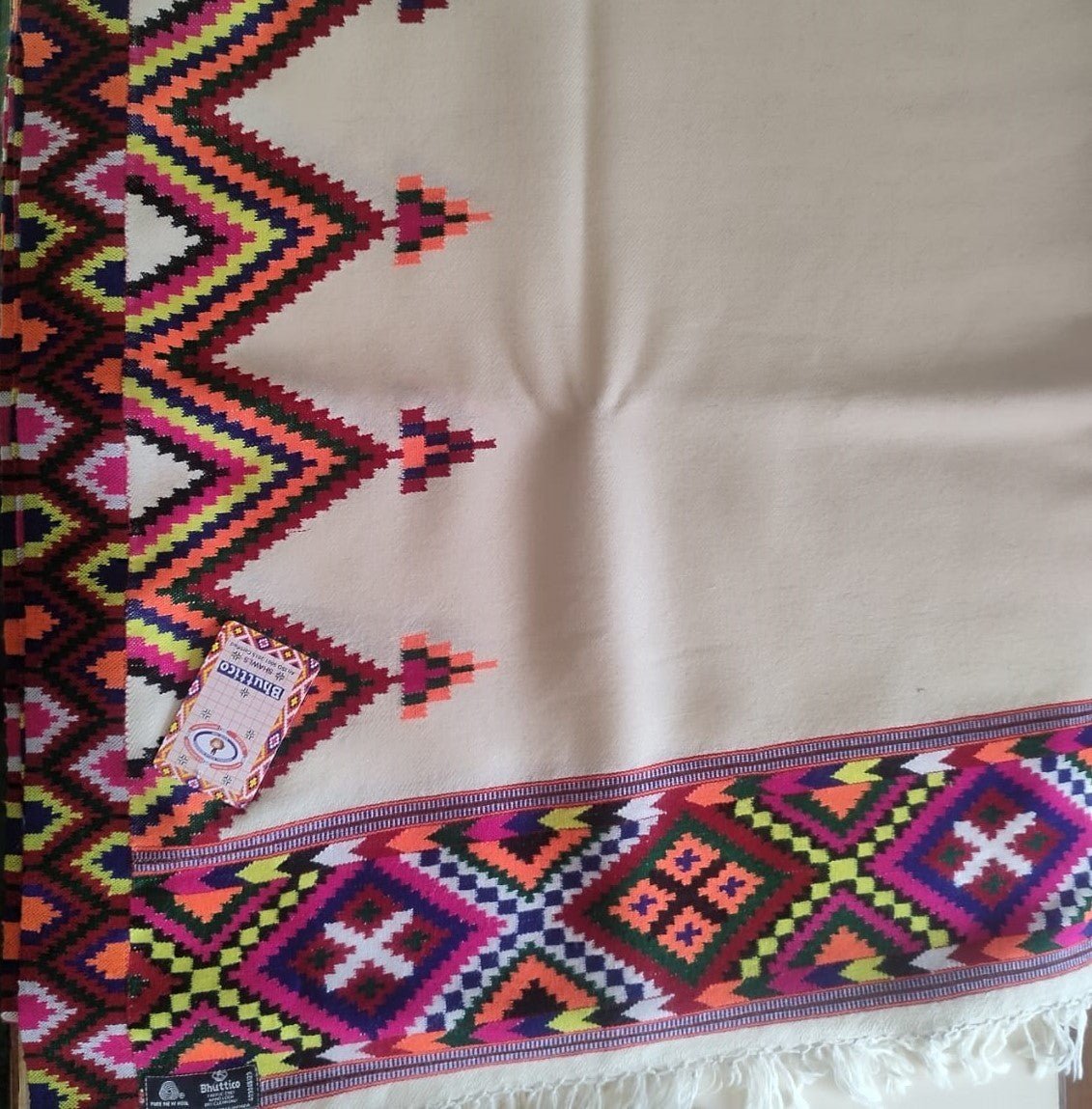 Hand Woven Pure Merino Wool Kullu Pattu - Bhuttico Shawls