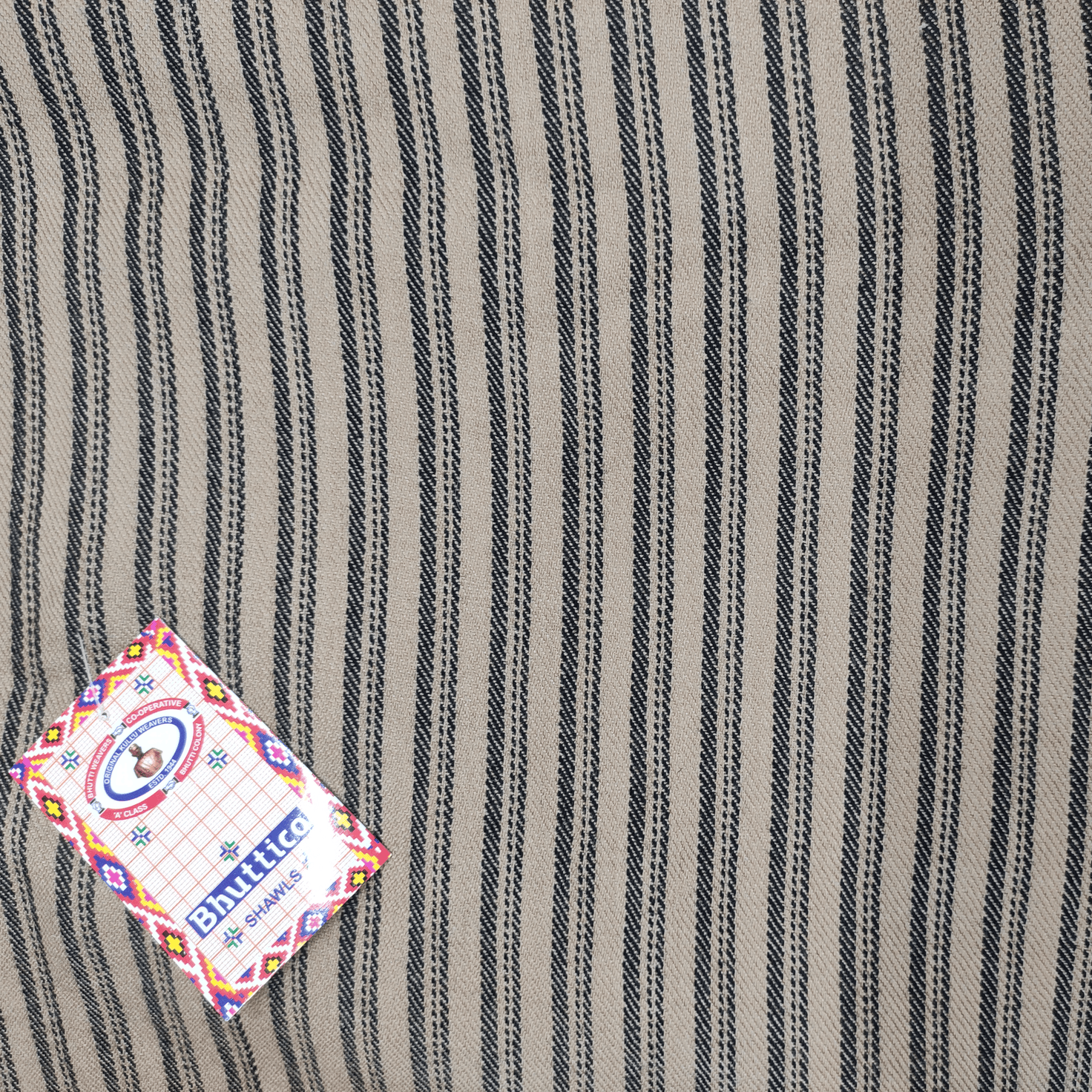Hand Woven Pure Merino Wool Shirt Fabric ( 2.5 mtr) - Bhuttico Shawls