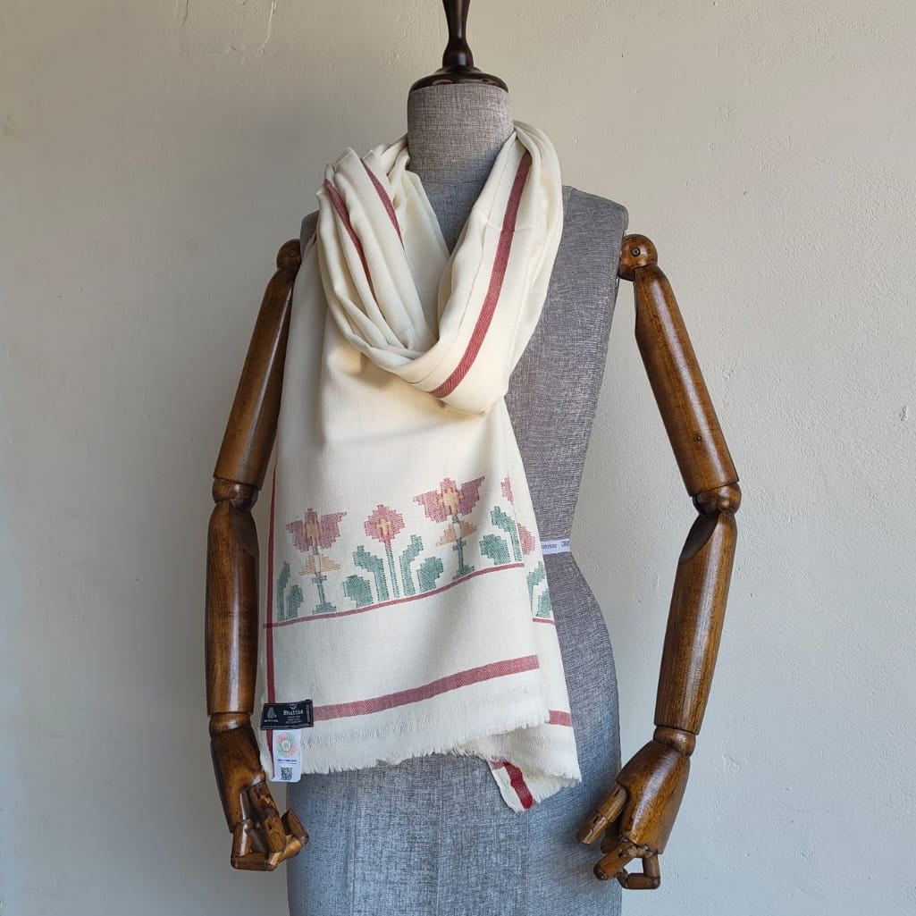 Handwoven pure wool Kullu stole, white - folded view